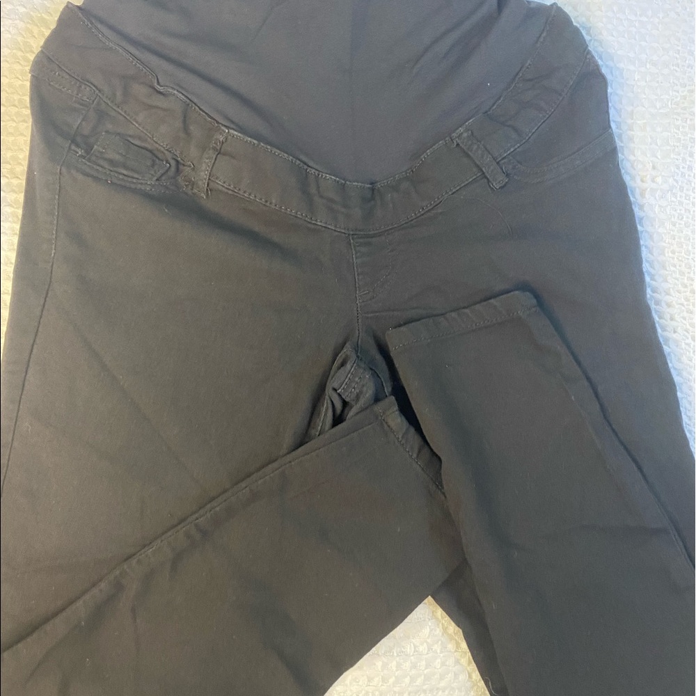 Maternity black jegging size medium